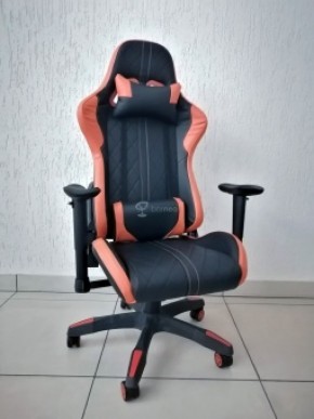 Кресло геймерское Barneo K-52 (черная экокожа оранжевые вставки) в Казани - kazan.ok-mebel.com | фото 1